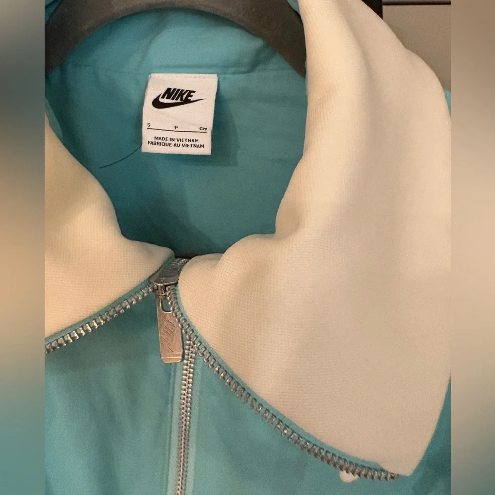 NWOT Nike Sportswear Icon Clash Sherpa Jacket - Women’s size small - Picture 4 of 6